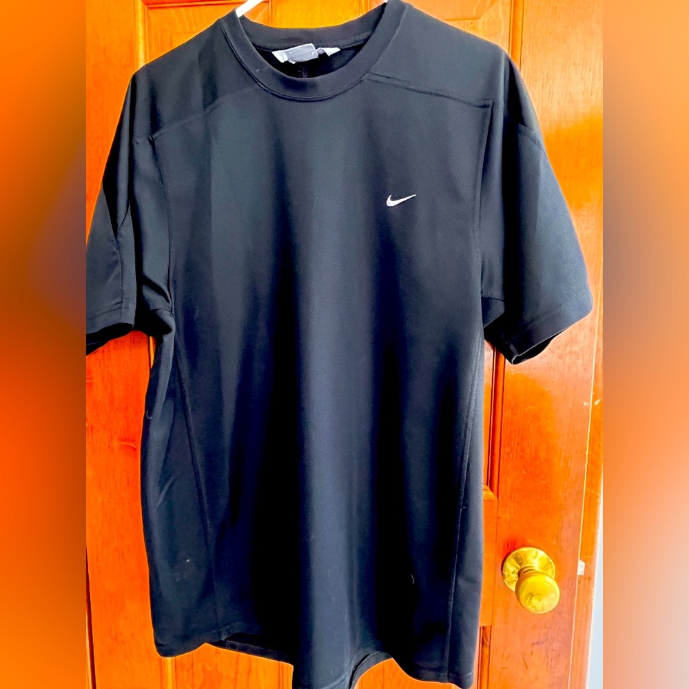 Nike Men's Black Short Sleeve Top